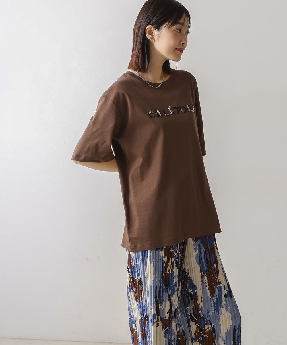 コンパクトスムースビーズ刺繍ロゴTシャツ