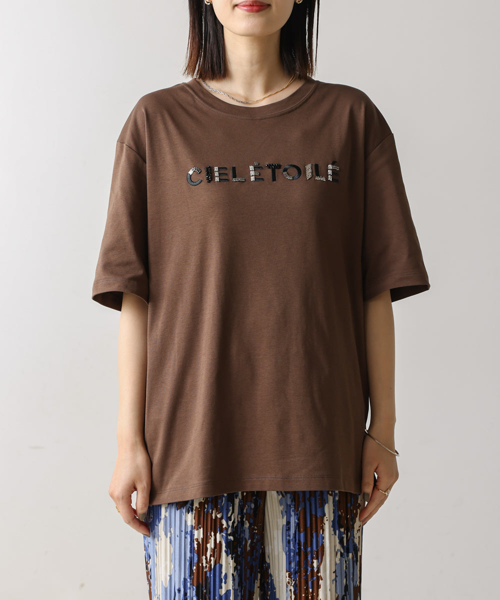 コンパクトスムースビーズ刺繍ロゴTシャツ