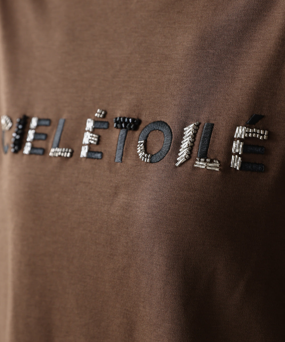 コンパクトスムースビーズ刺繍ロゴTシャツ