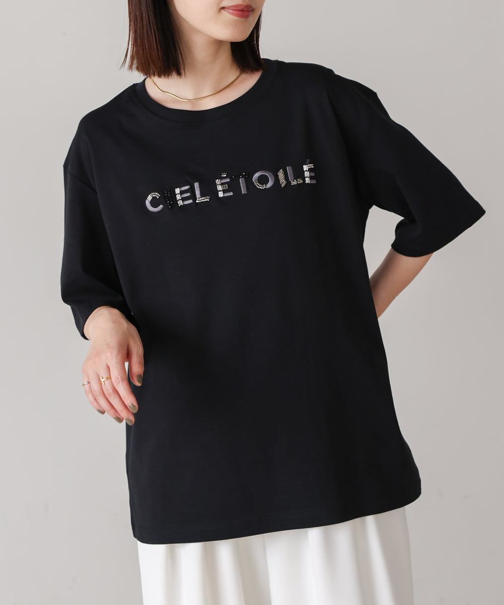 コンパクトスムースビーズ刺繍ロゴTシャツ