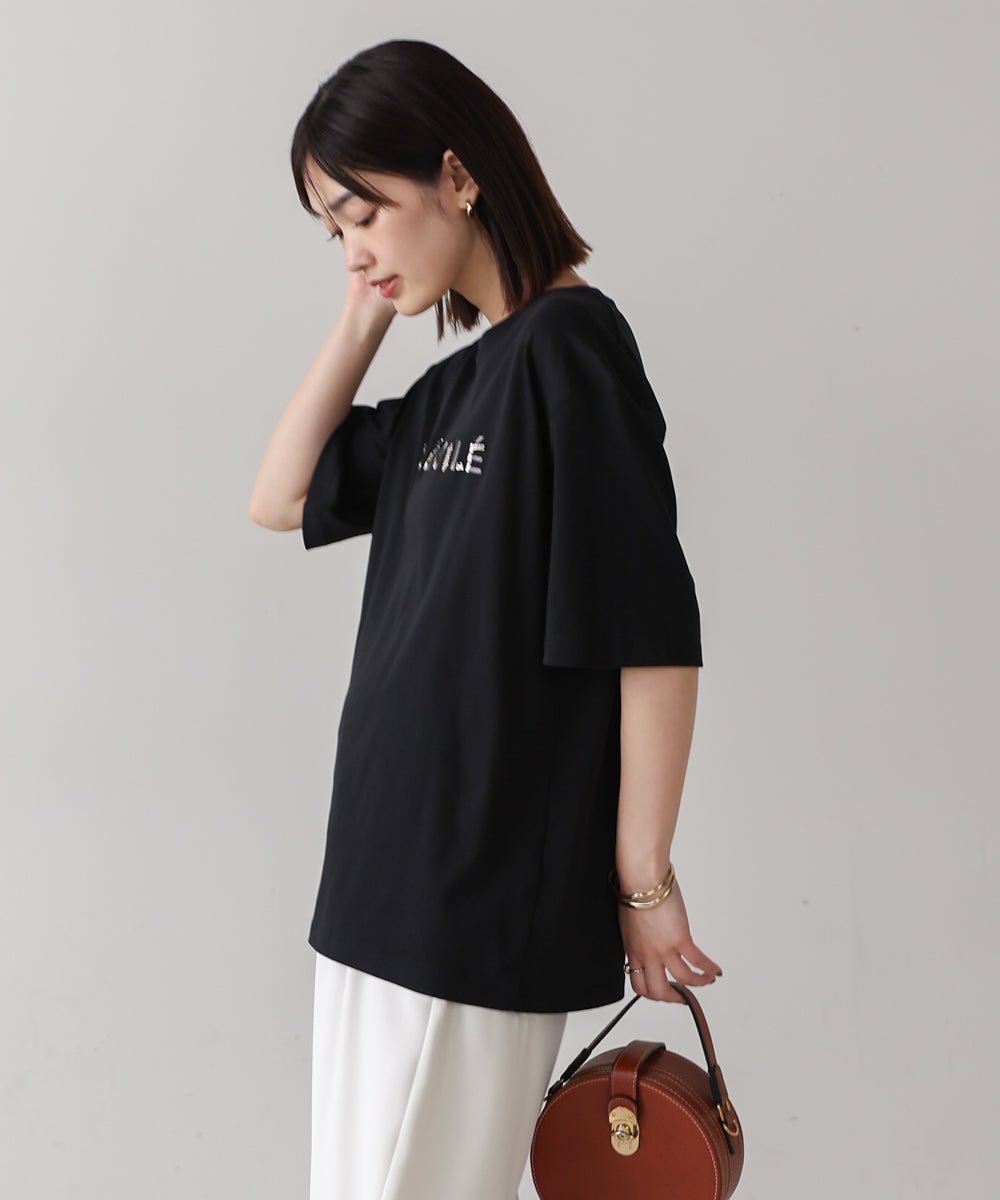 コンパクトスムースビーズ刺繍ロゴTシャツ