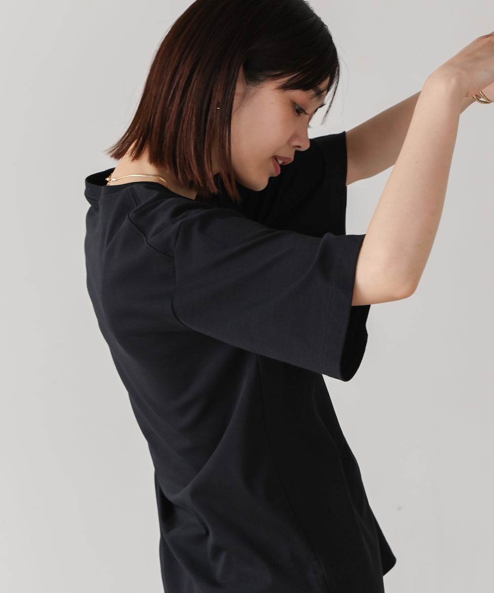 コンパクトスムースビーズ刺繍ロゴTシャツ