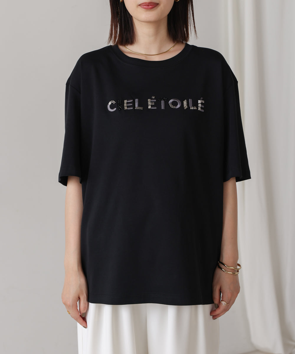 コンパクトスムースビーズ刺繍ロゴTシャツ
