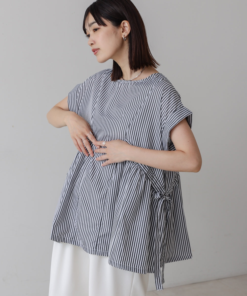 インククラインド絞りブラウス