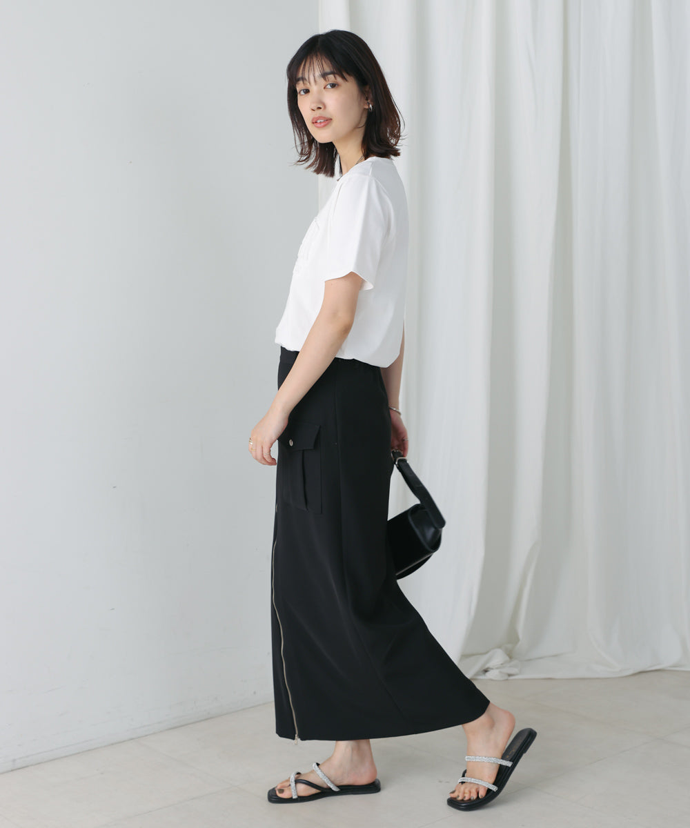 ラメエンボスロゴTシャツ