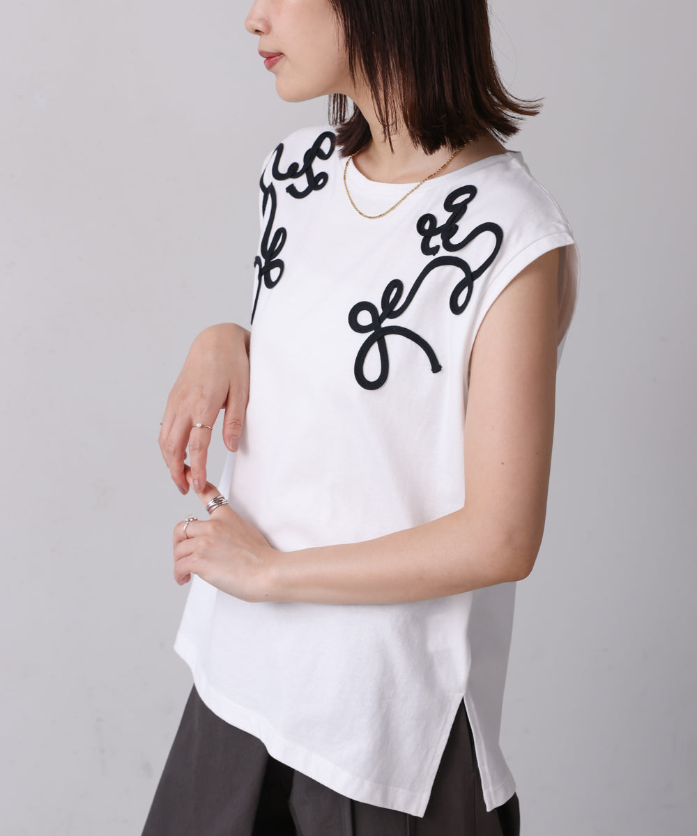 【WEB限定】コード刺しゅうフレンチTシャツ