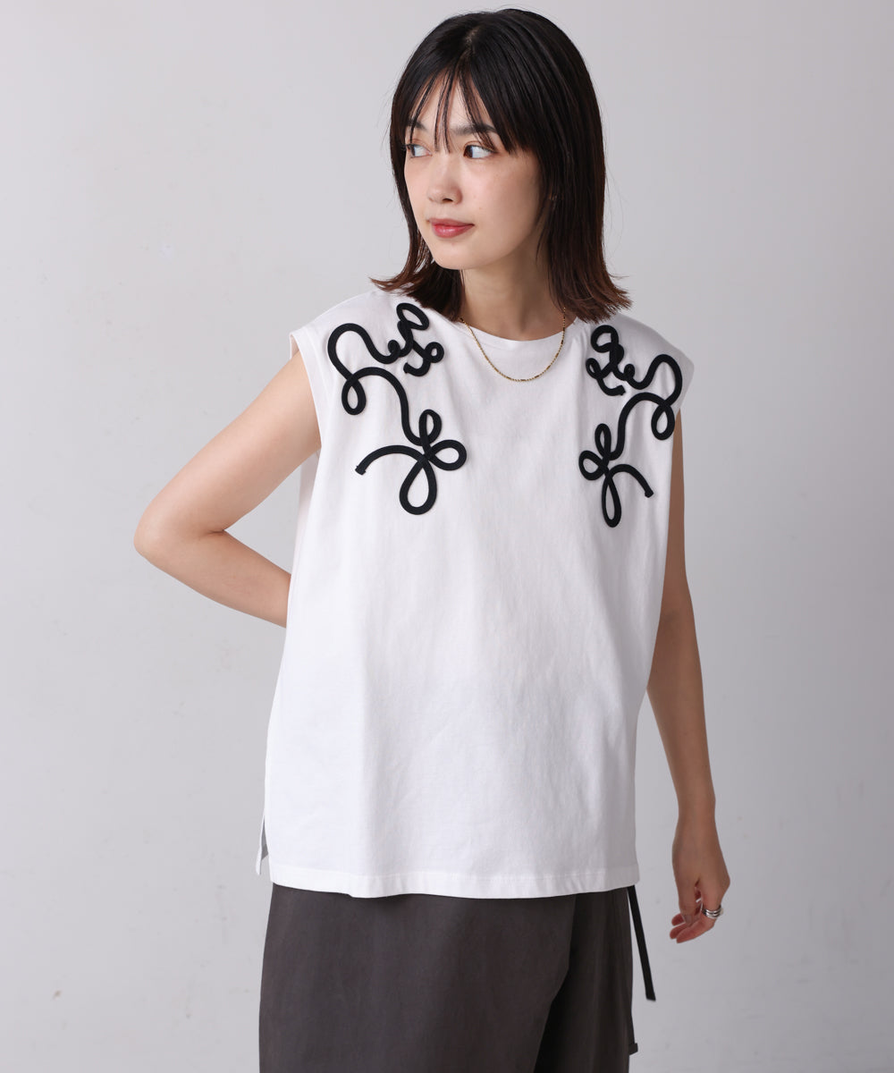 【WEB限定】コード刺しゅうフレンチTシャツ