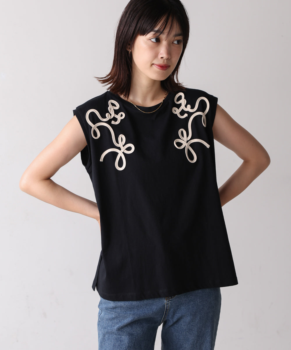 【WEB限定】コード刺しゅうフレンチTシャツ