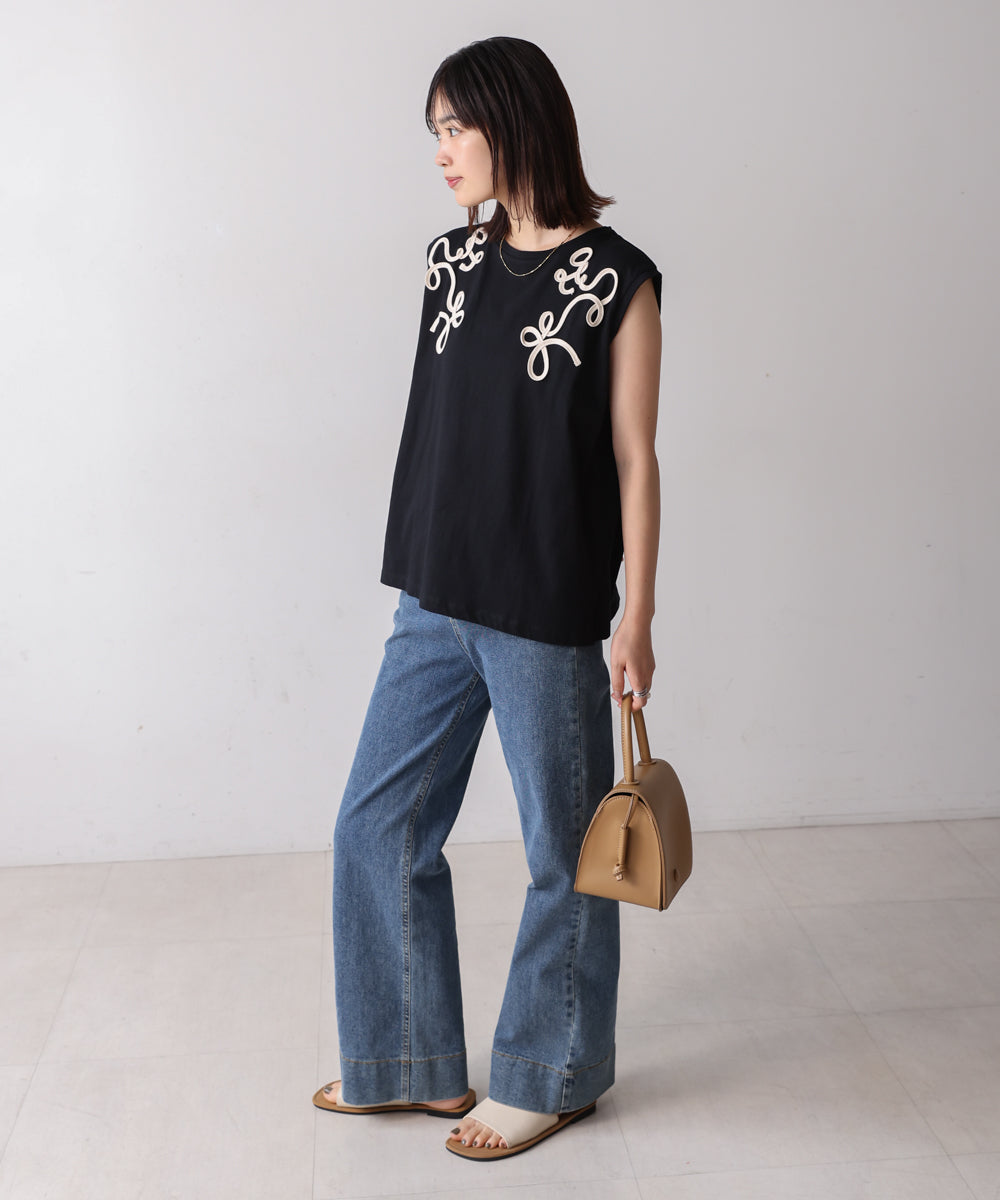 【WEB限定】コード刺しゅうフレンチTシャツ