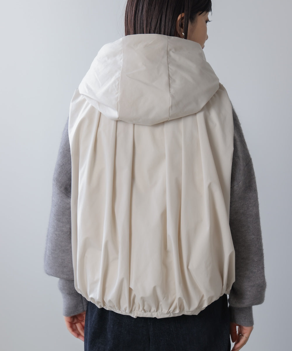 裾バルーンダウンベスト