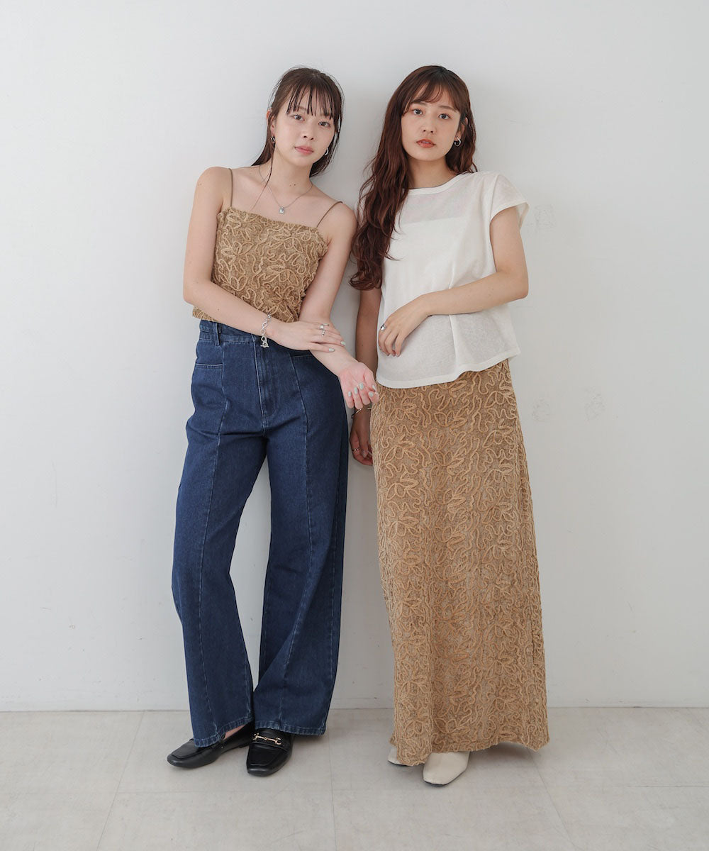 コード刺繍ベロアビスチェ