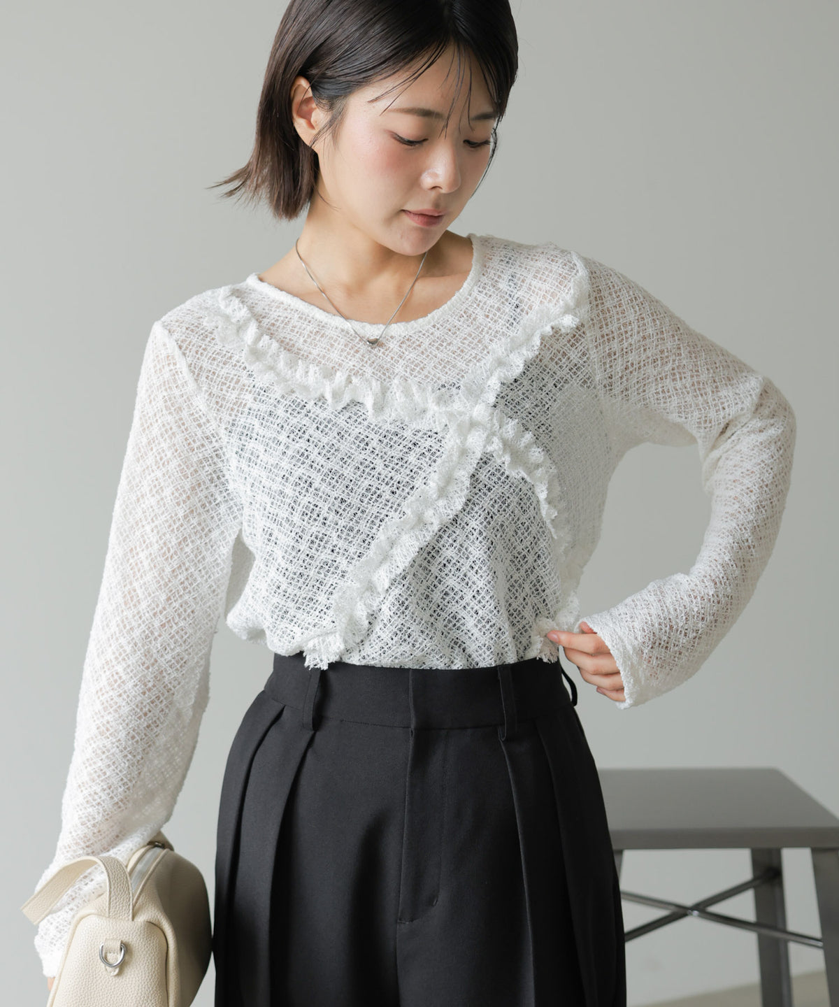 レースフリルシアーロングTシャツ
