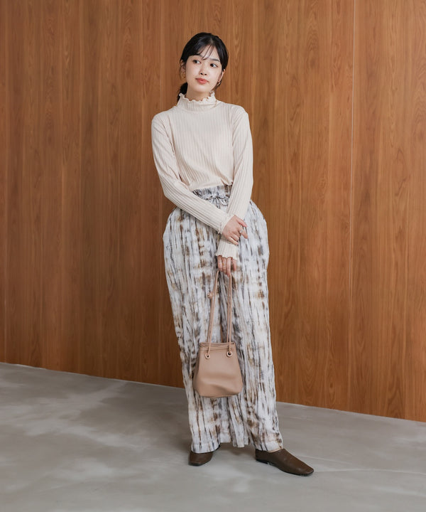 長袖タートルカットソー