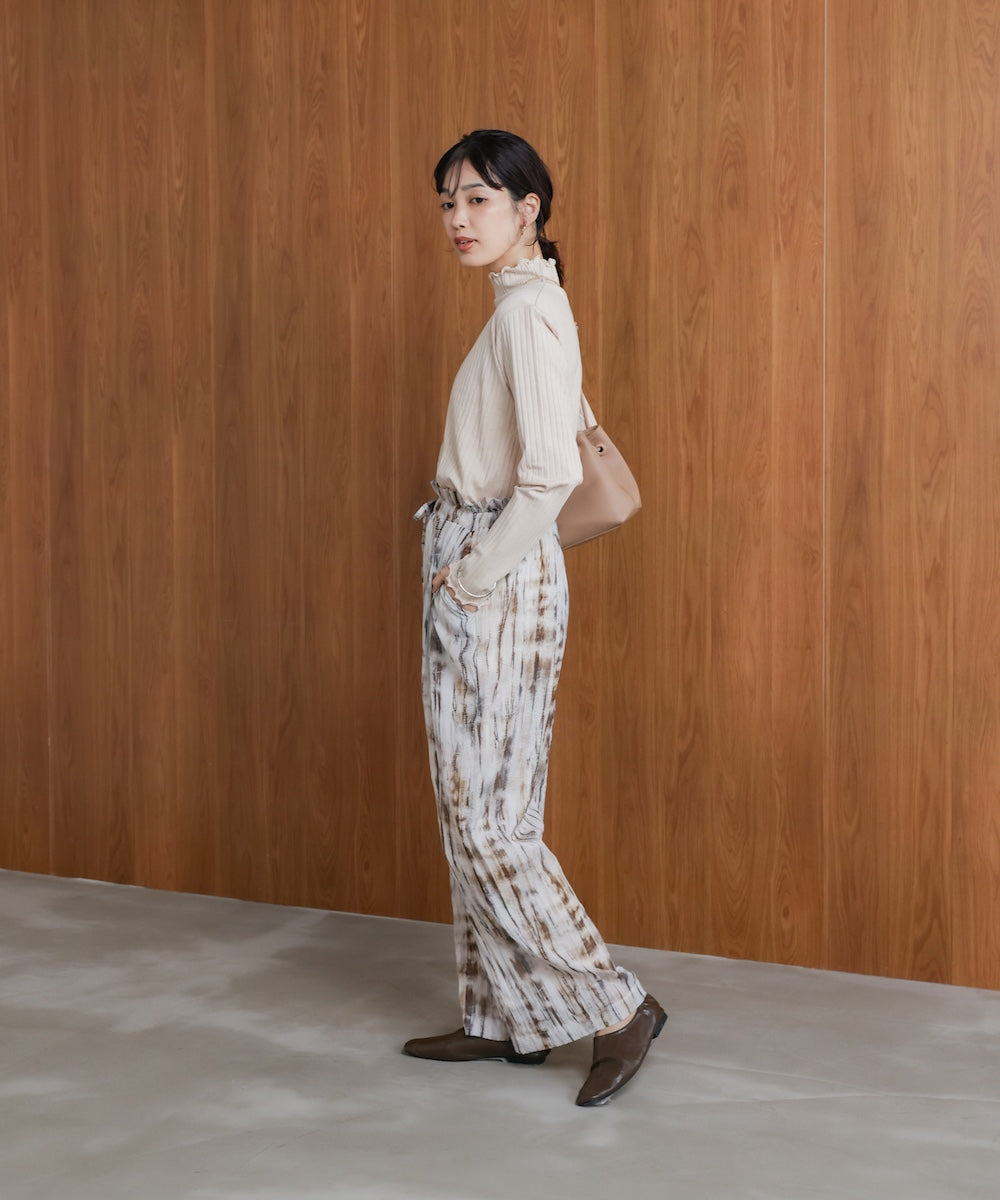 長袖タートルカットソー