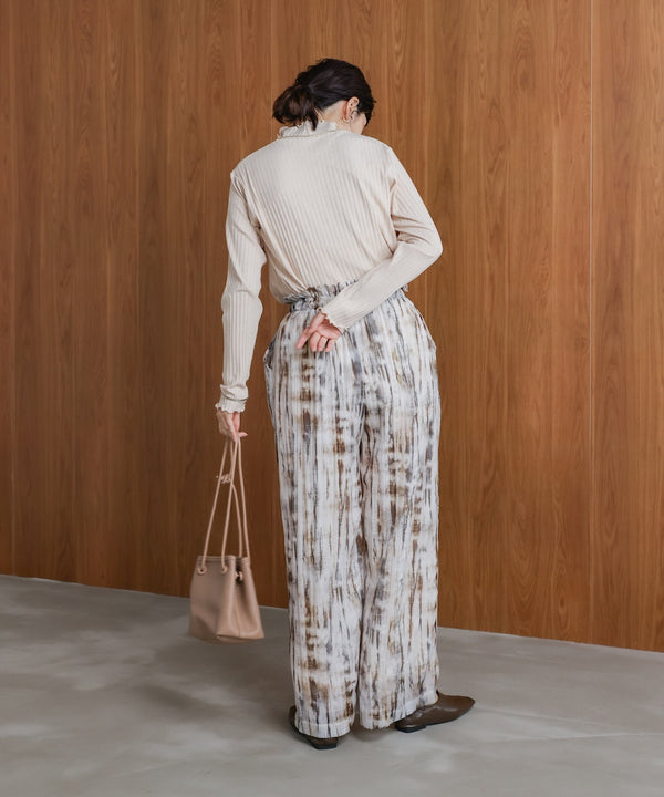 長袖タートルカットソー