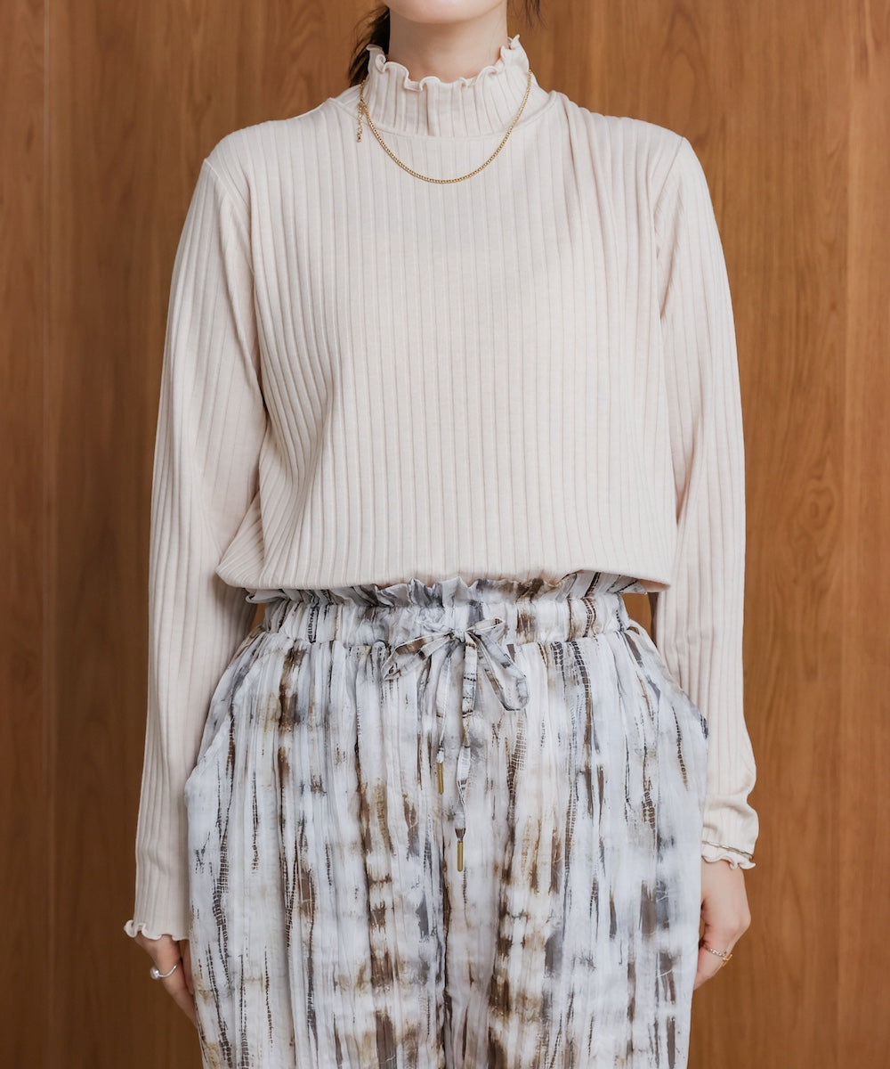 長袖タートルカットソー