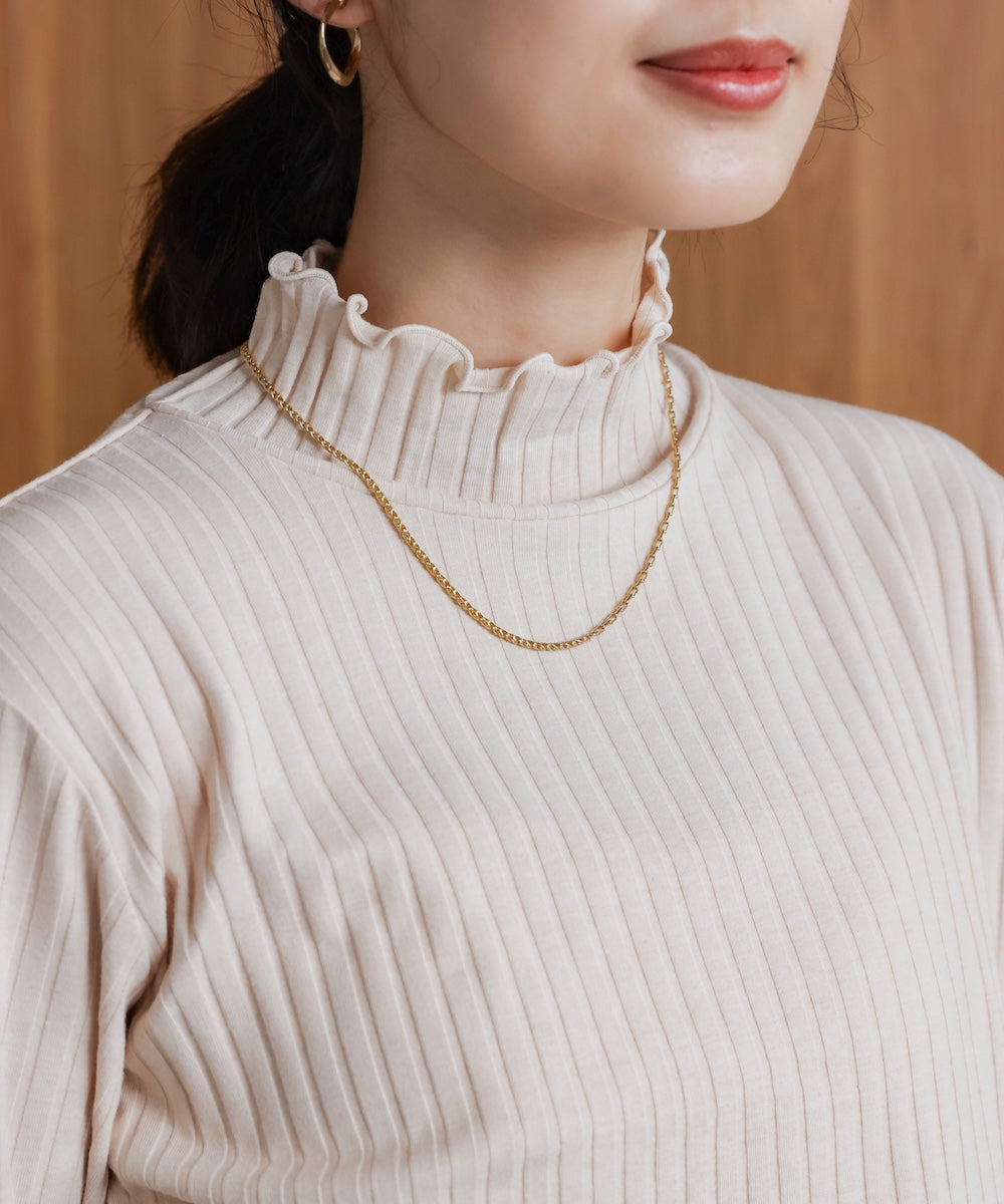 長袖タートルカットソー