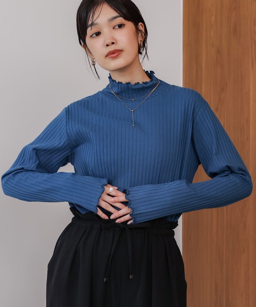 長袖タートルカットソー