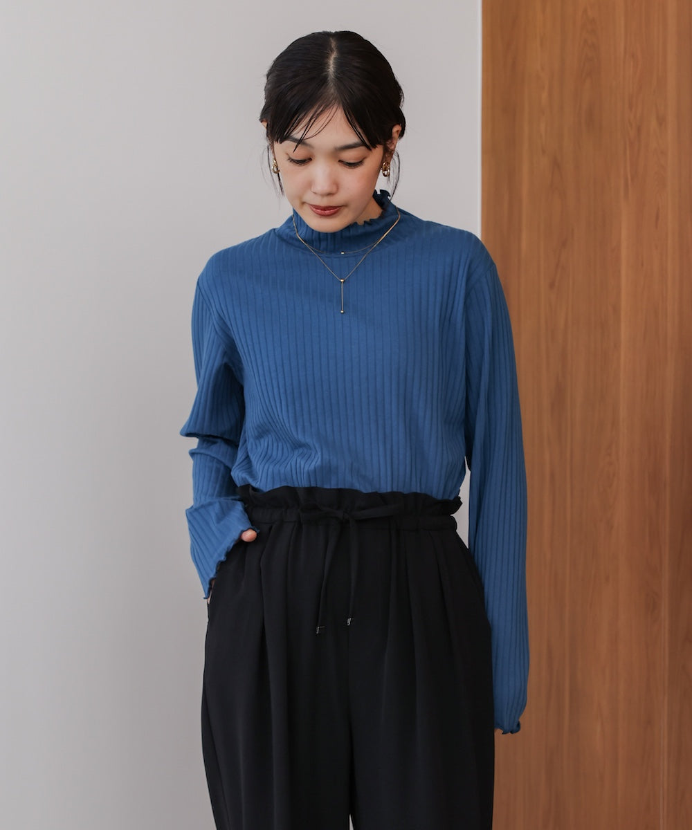 長袖タートルカットソー