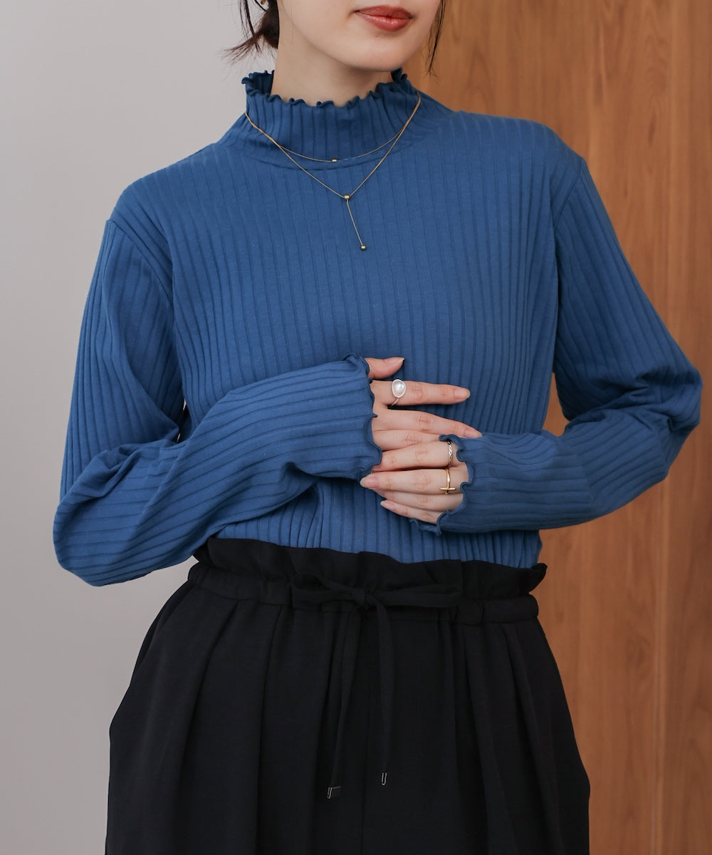 長袖タートルカットソー