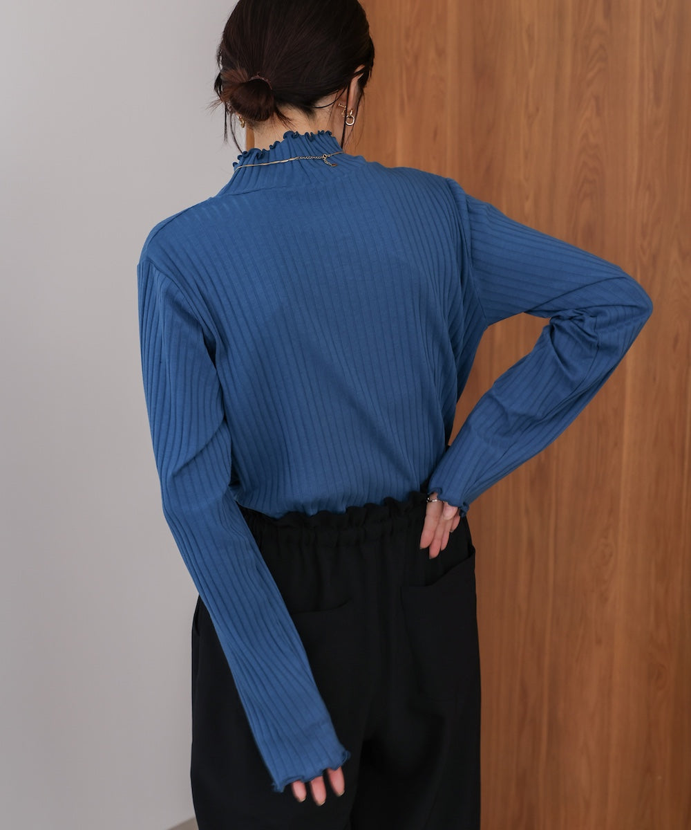 長袖タートルカットソー