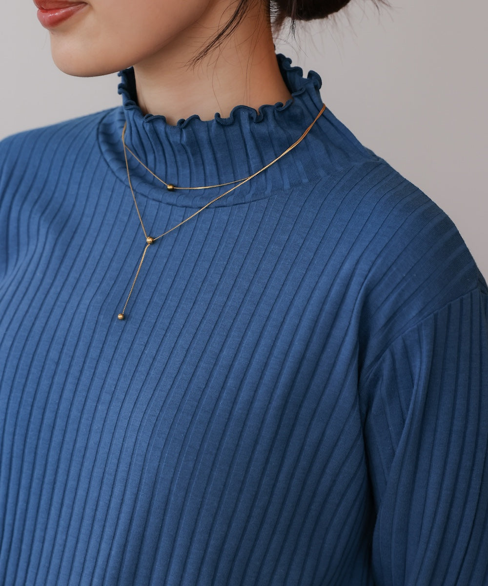 長袖タートルカットソー