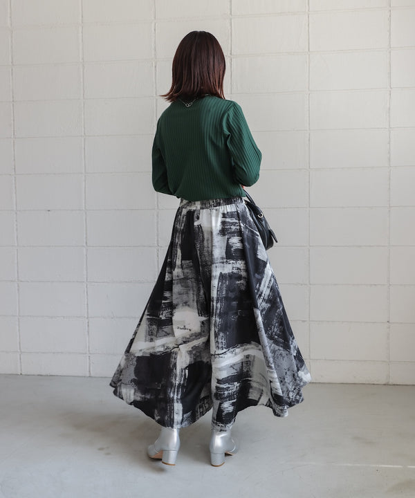 長袖タートルカットソー