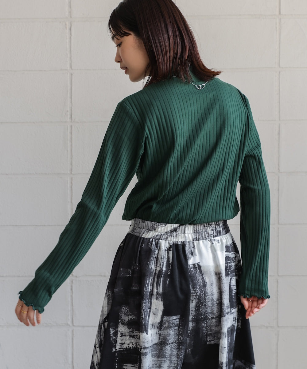 長袖タートルカットソー