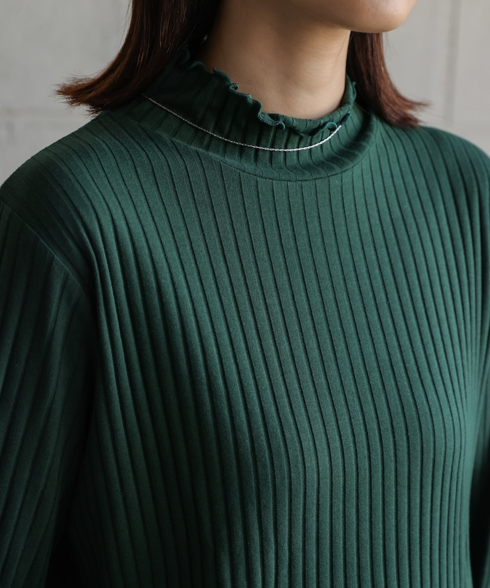 長袖タートルカットソー