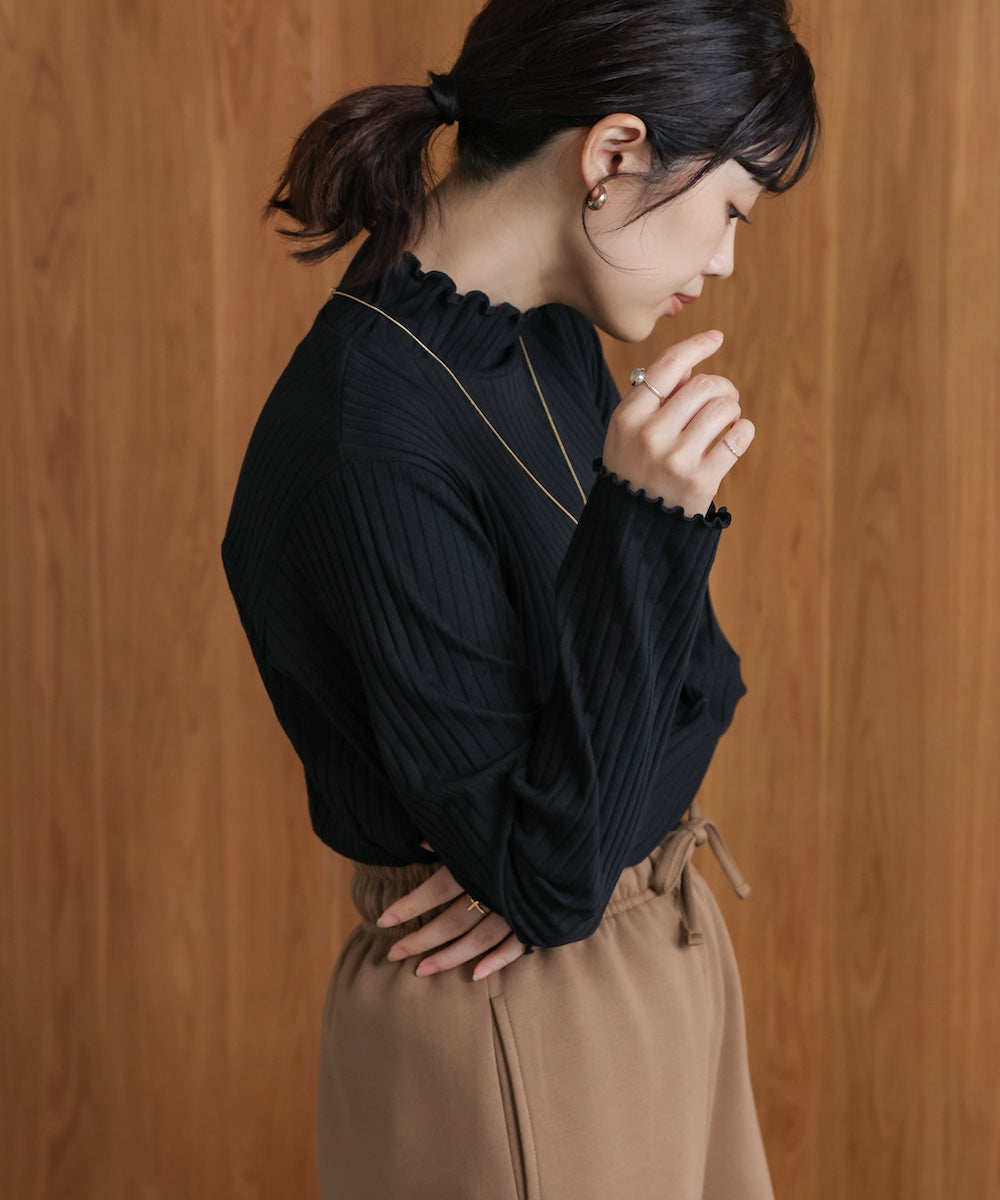 長袖タートルカットソー