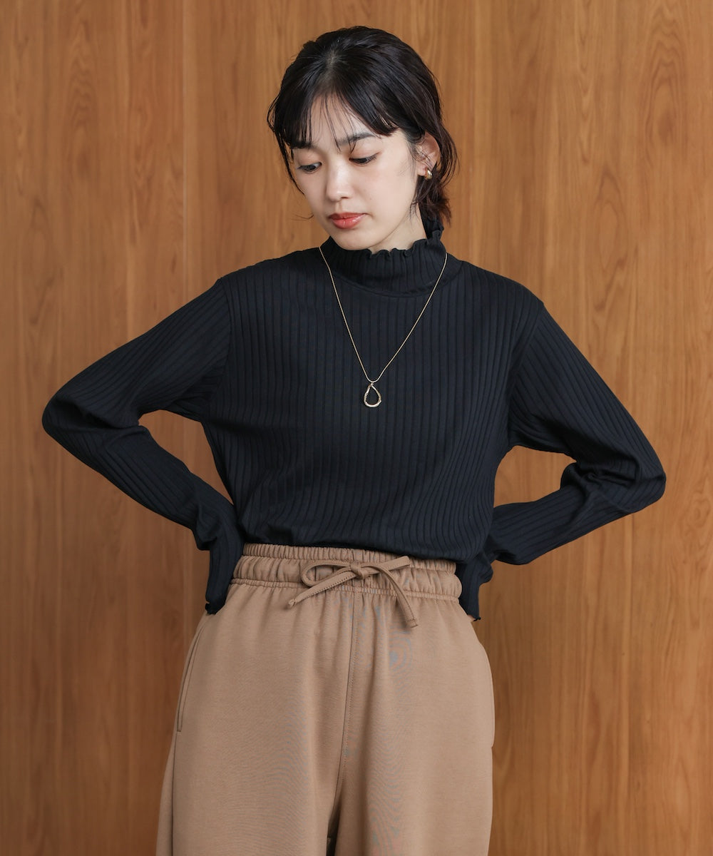 長袖タートルカットソー