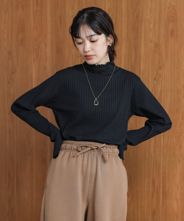 長袖タートルカットソー