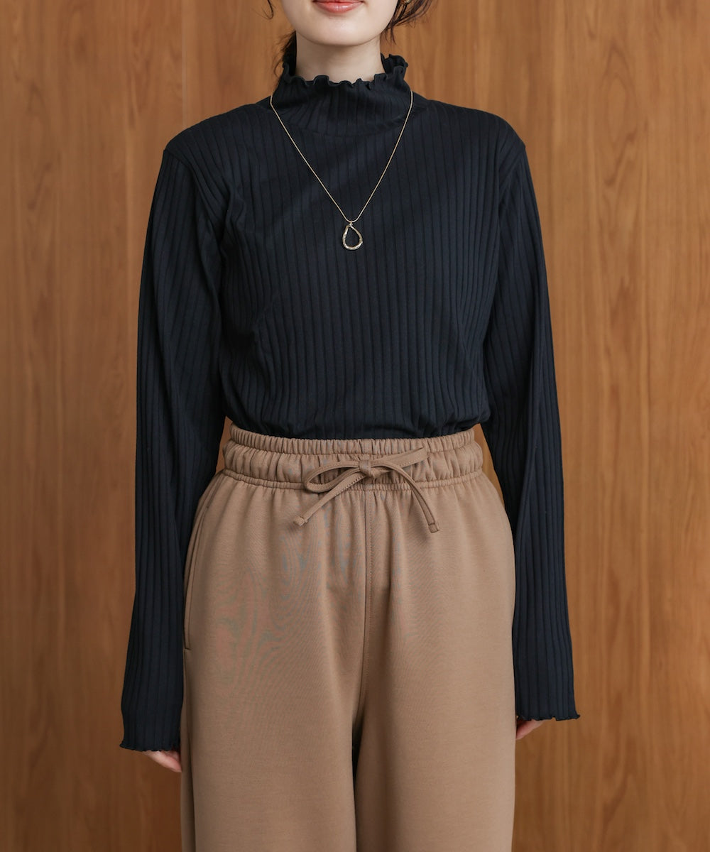 長袖タートルカットソー