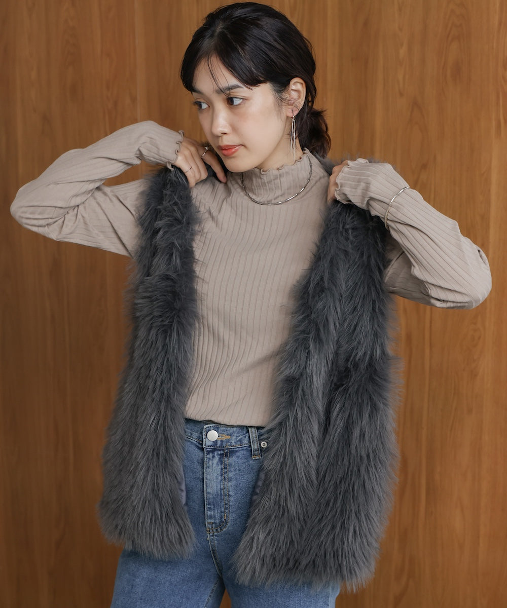 長袖タートルカットソー