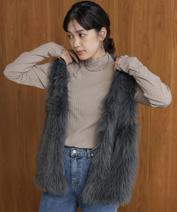 長袖タートルカットソー