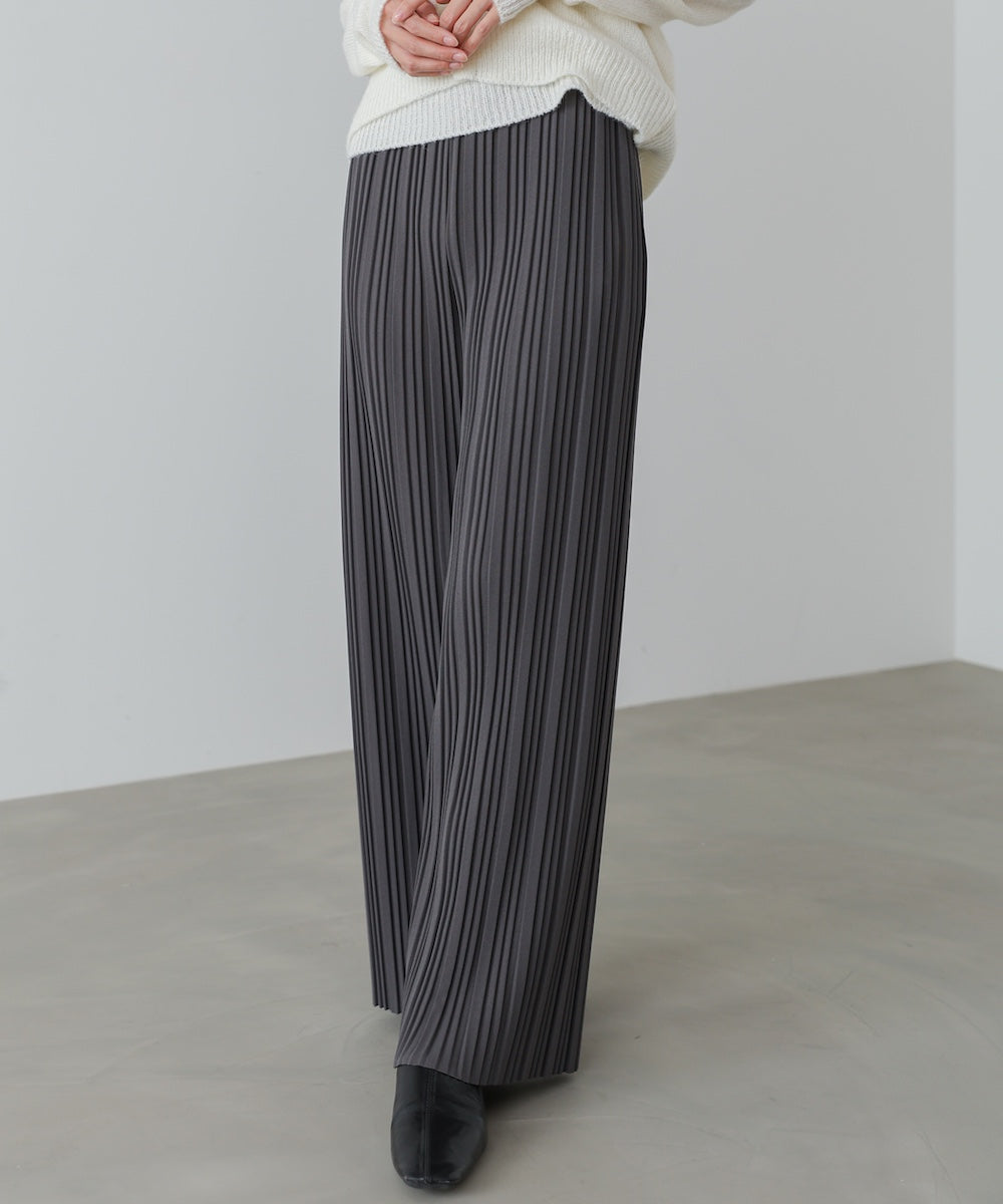 ランダムプリーツパンツ