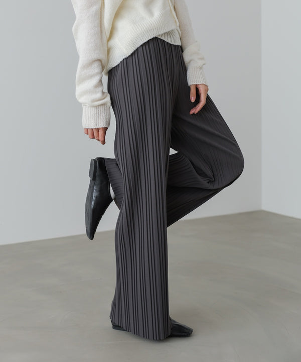 ランダムプリーツパンツ