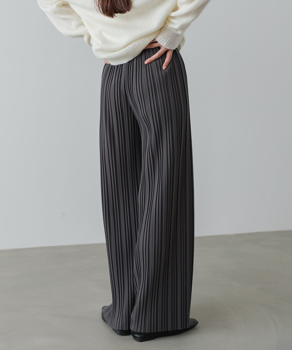 ランダムプリーツパンツ