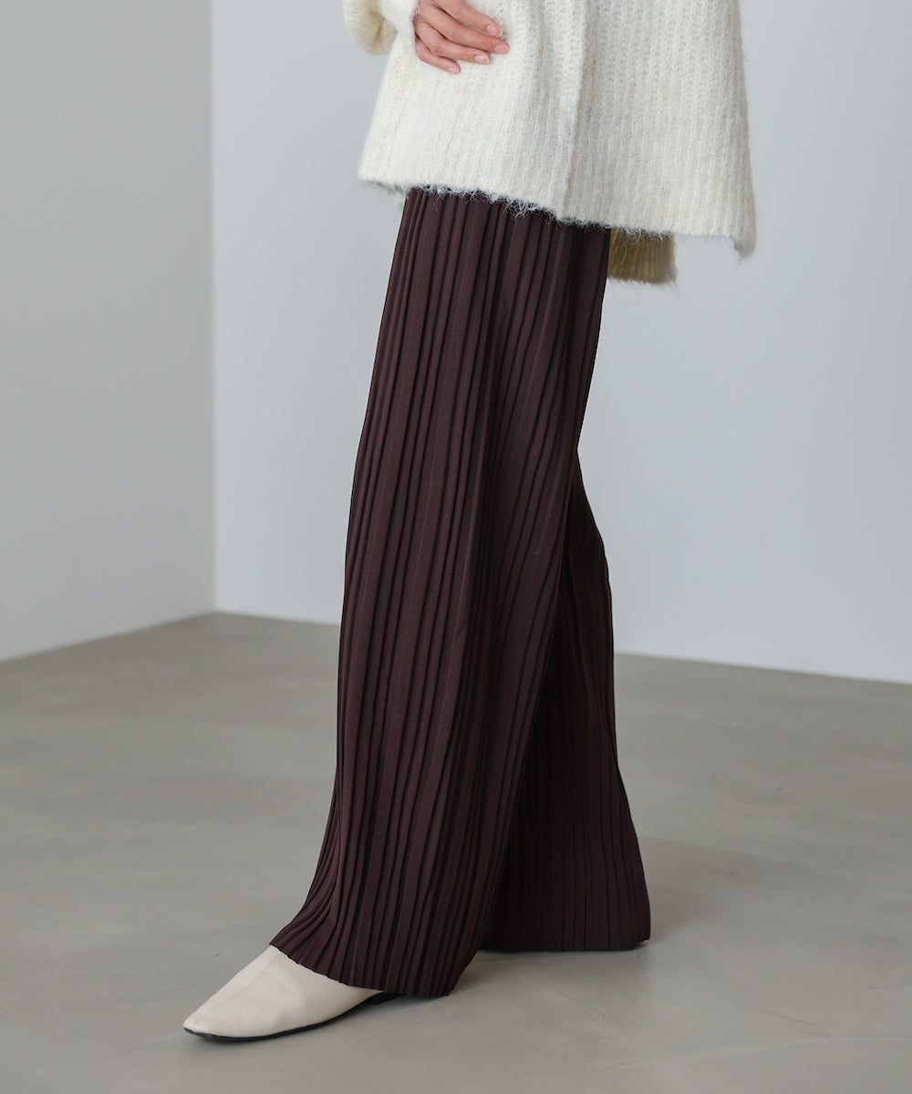 ランダムプリーツパンツ