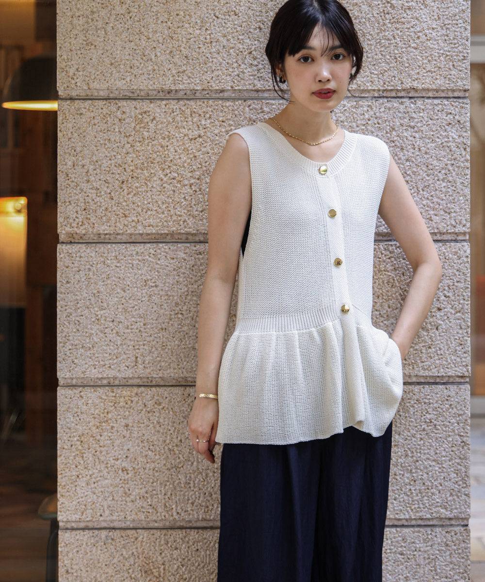 【WEB限定】ペプラムゴールドボタンベスト