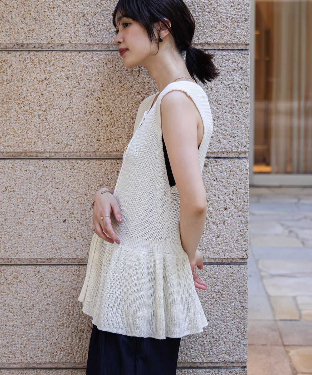 【WEB限定】ペプラムゴールドボタンベスト