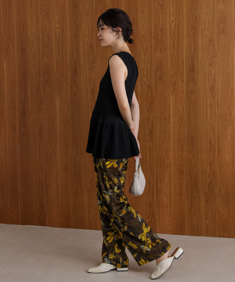 【WEB限定】ペプラムゴールドボタンベスト