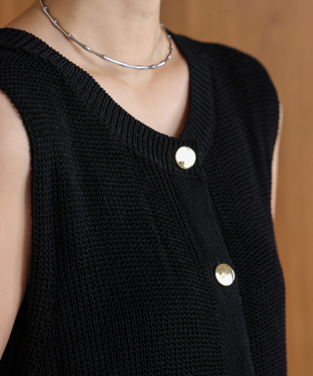 【WEB限定】ペプラムゴールドボタンベスト