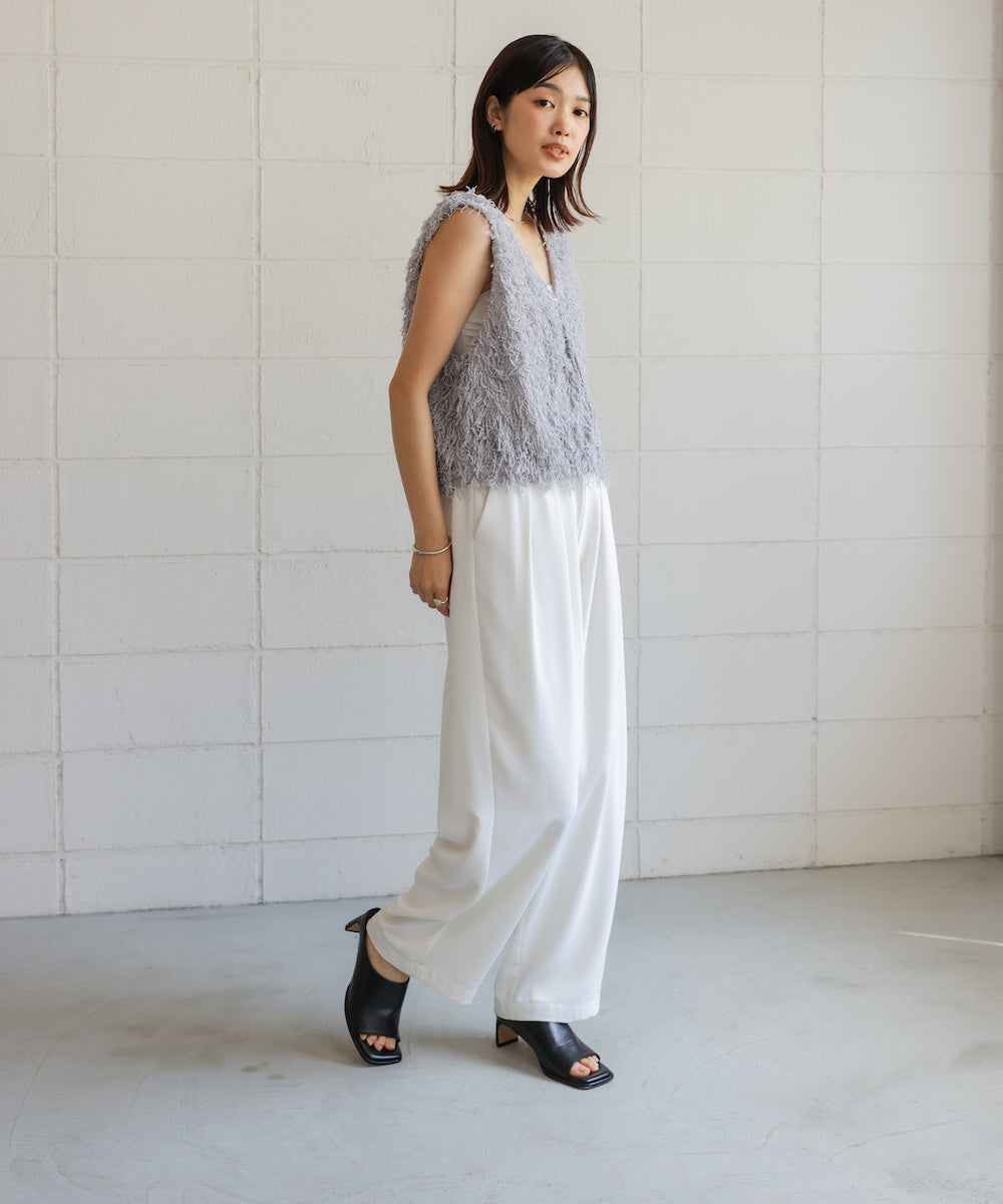 フェザーショートベスト