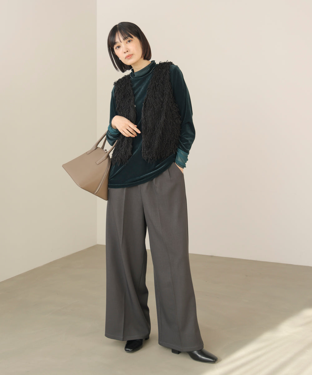 フェザーショートベスト