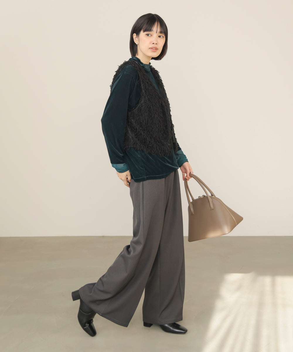 フェザーショートベスト