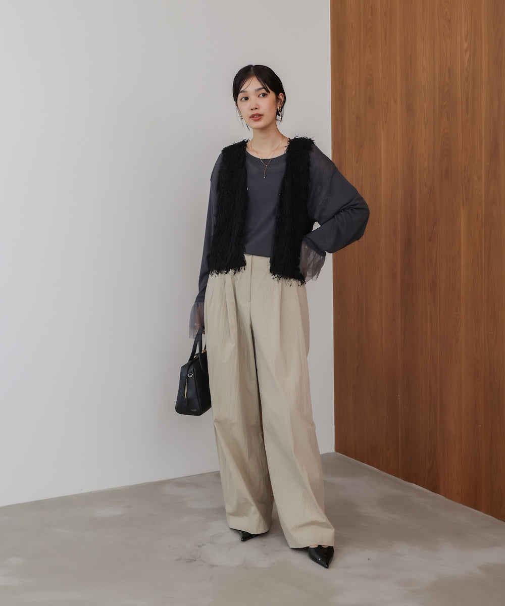 フェザーショートベスト