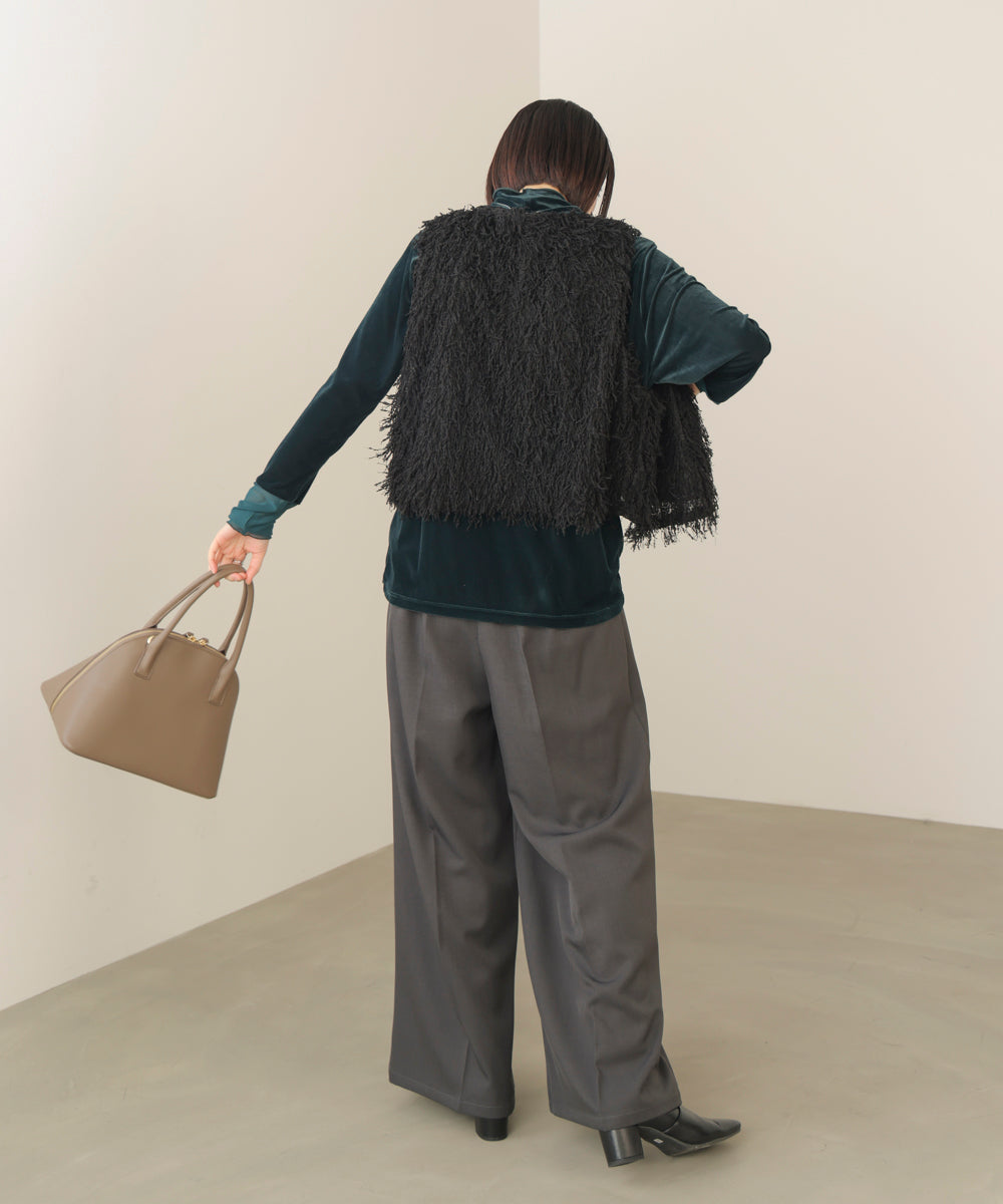 フェザーショートベスト