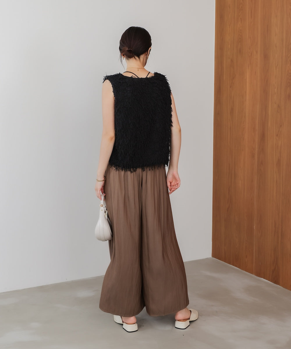 フェザーショートベスト