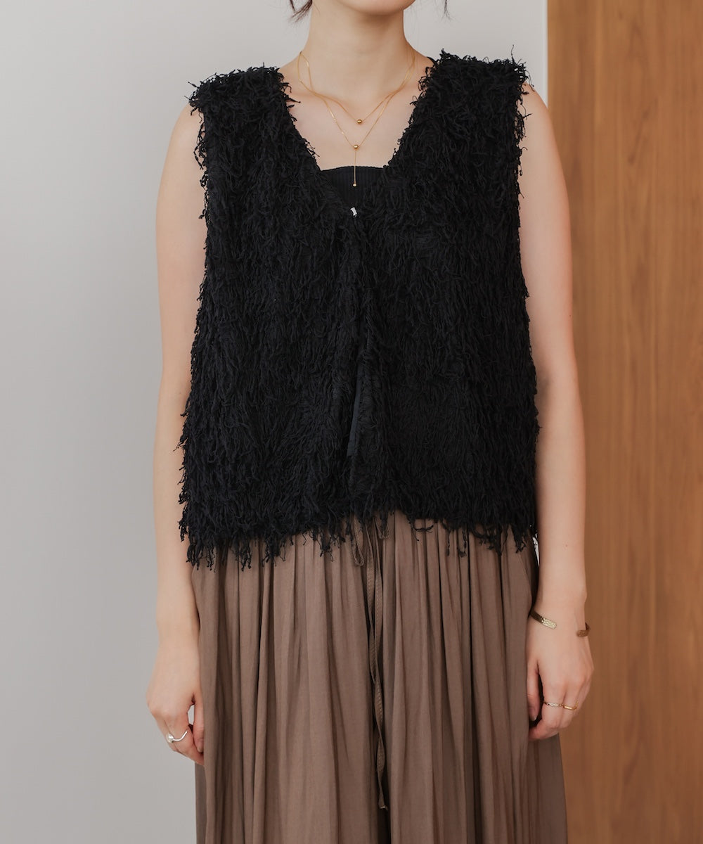 フェザーショートベスト